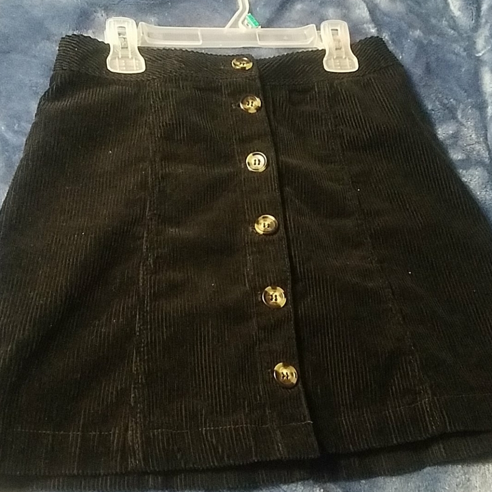 black skirt